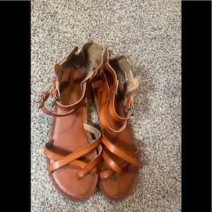 American eagle sandals size 7.5
